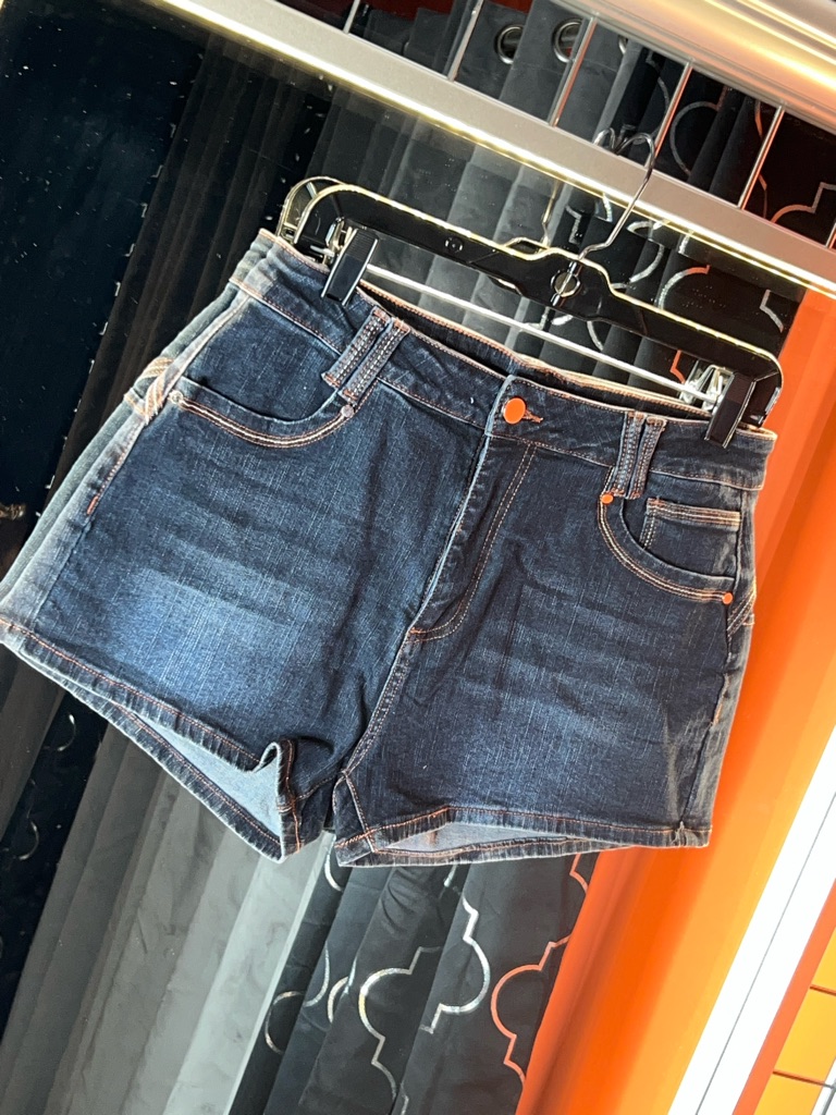 Curve-Defining Dark Wash Denim Shorts With Sunset Stitching